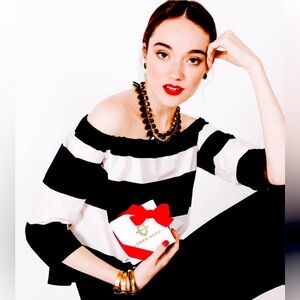 Zara | Off the Shoulder Blouse 🖤 🤍 🖤